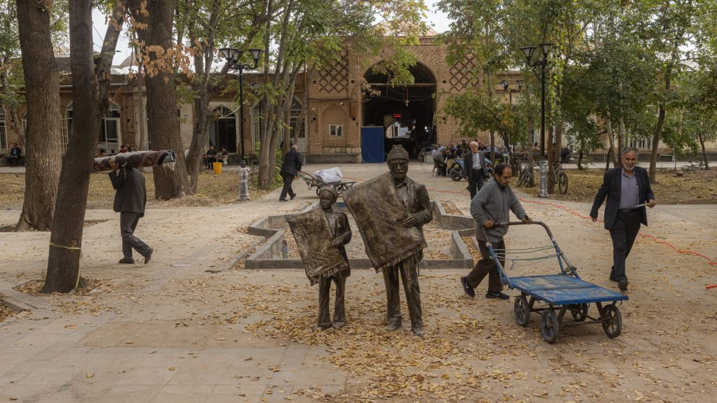 تصویر جلد آگهی