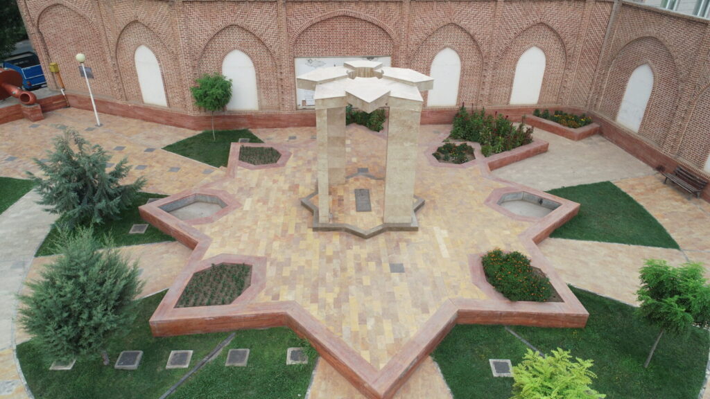 تصویر جلد آگهی